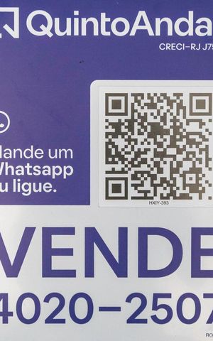 Casa à venda com 138m², 3 quartos e 5 vagas Casa à venda com 138m², 3 quartos e 5 vagasPlaca