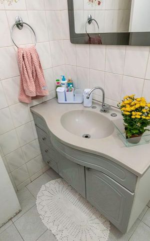 Casa à venda com 138m², 3 quartos e 5 vagas Casa à venda com 138m², 3 quartos e 5 vagasBanheiro Social