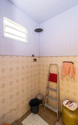 Casa à venda com 138m², 3 quartos e 5 vagas Casa à venda com 138m², 3 quartos e 5 vagasBanheiro de serviço