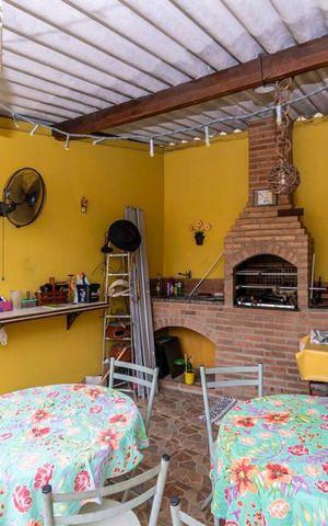 Casa à venda com 138m², 3 quartos e 5 vagas Casa à venda com 138m², 3 quartos e 5 vagasVaranda gourmet