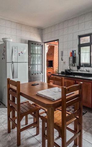 Casa à venda com 120m², 4 quartos e 2 vagas