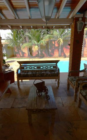 Casa à venda com 700m², 6 quartos e 20 vagasSala - Varanda