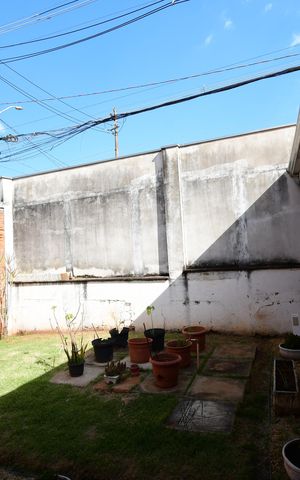 Casa à venda com 700m², 6 quartos e 20 vagasQuarto 6 - Suíte Externa Vista