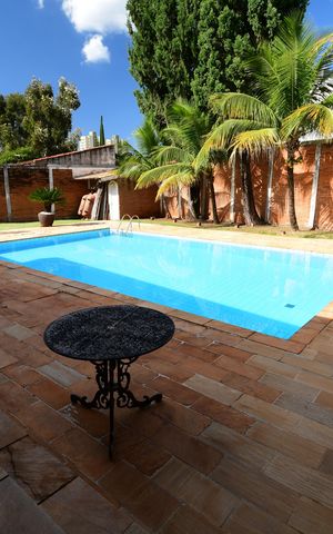 Casa à venda com 700m², 6 quartos e 20 vagasPiscina