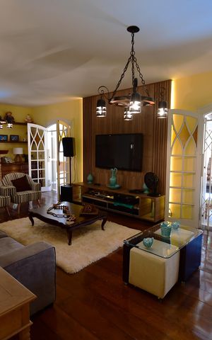 Casa à venda com 700m², 6 quartos e 20 vagasSala