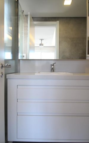 Apartamento à venda com 90m², 2 quartos e 2 vagasBanheiro da Suíte 1