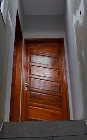 Casa para alugar com 50m², 1 quarto e sem vaga Casa para alugar com 50m², 1 quarto e sem vagaPorta