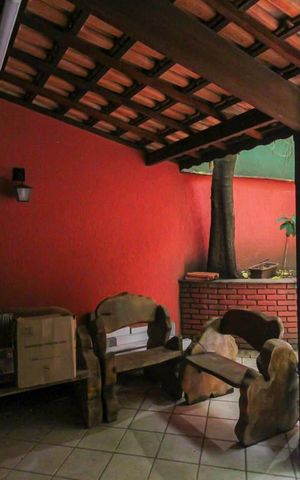 Casa à venda com 500m², 3 quartos e 2 vagas Casa à venda com 500m², 3 quartos e 2 vagasChurrasqueira