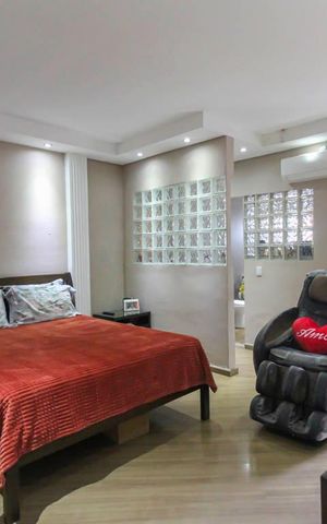 Casa à venda com 500m², 3 quartos e 2 vagas Casa à venda com 500m², 3 quartos e 2 vagasSuite 1