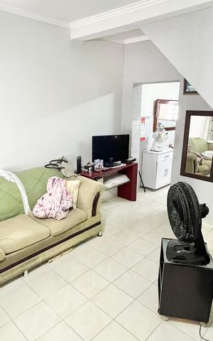 Casa à venda com 110m², 3 quartos e 1 vaga Casa à venda com 110m², 3 quartos e 1 vagaSala