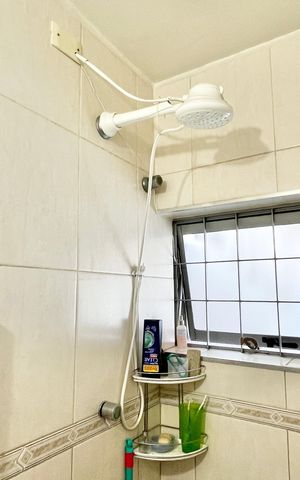 Casa à venda com 110m², 3 quartos e 1 vaga Casa à venda com 110m², 3 quartos e 1 vagaBanheiro de serviço