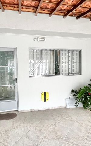 Casa à venda com 110m², 3 quartos e 1 vaga Casa à venda com 110m², 3 quartos e 1 vagaGaragem