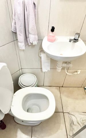 Casa à venda com 110m², 3 quartos e 1 vaga Casa à venda com 110m², 3 quartos e 1 vagaBanheiro de serviço