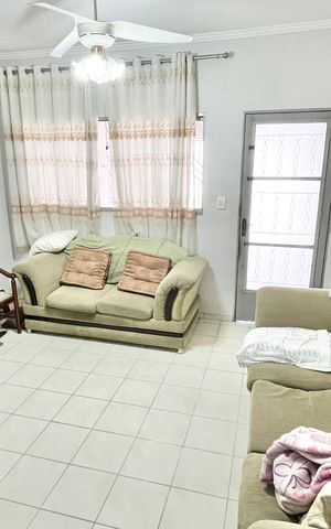 Casa à venda com 110m², 3 quartos e 1 vaga Casa à venda com 110m², 3 quartos e 1 vagaSala