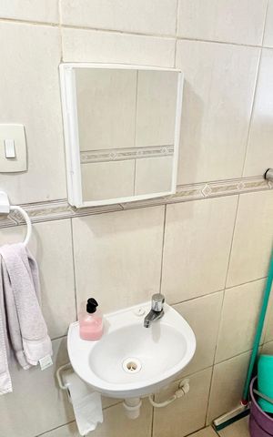 Casa à venda com 110m², 3 quartos e 1 vaga Casa à venda com 110m², 3 quartos e 1 vagaBanheiro de serviço