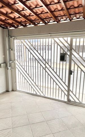 Casa à venda com 110m², 3 quartos e 1 vaga Casa à venda com 110m², 3 quartos e 1 vagaGaragem