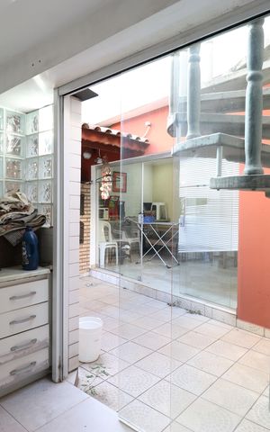 Casa à venda com 190m², 4 quartos e 2 vagasQuintal e área de serviço