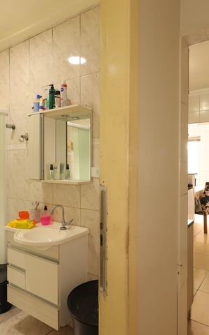 Casa para alugar com 300m², 3 quartos e 3 vagasCorredor