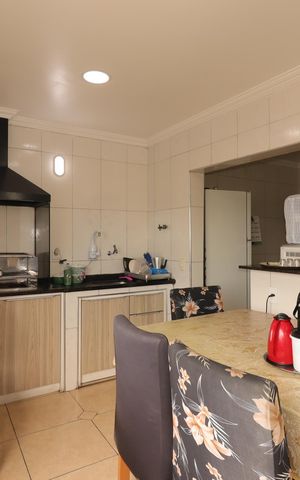 Casa para alugar com 300m², 3 quartos e 3 vagasCopa Gourmet