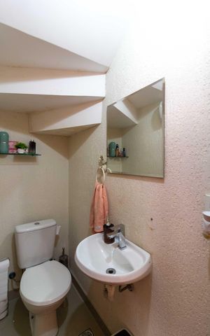 Casa de condomínio à venda com 77m², 3 quartos e 2 vagas Casa de condomínio à venda com 77m², 3 quartos e 2 vagasLavabo
