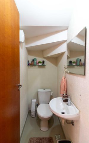 Casa de condomínio à venda com 77m², 3 quartos e 2 vagas Casa de condomínio à venda com 77m², 3 quartos e 2 vagasLavabo