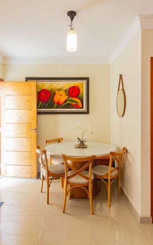 Casa de condomínio à venda com 77m², 3 quartos e 2 vagas Casa de condomínio à venda com 77m², 3 quartos e 2 vagasSala