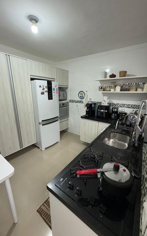 Casa à venda com 68m², 2 quartos e 2 vagasCozinha