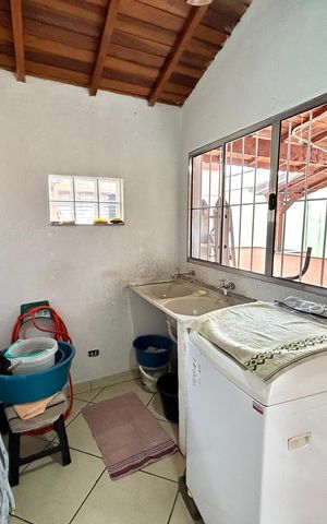 Casa à venda com 151m², 3 quartos e 2 vagas Casa à venda com 151m², 3 quartos e 2 vagasÁrea de Serviço
