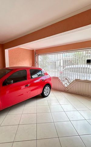Casa à venda com 151m², 3 quartos e 2 vagas Casa à venda com 151m², 3 quartos e 2 vagasGaragem