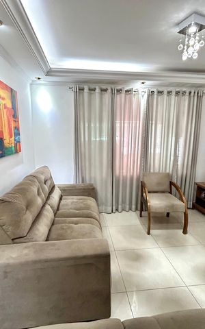 Casa à venda com 151m², 3 quartos e 2 vagas Casa à venda com 151m², 3 quartos e 2 vagasSala