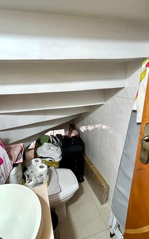 Casa à venda com 151m², 3 quartos e 2 vagas Casa à venda com 151m², 3 quartos e 2 vagasLavabo