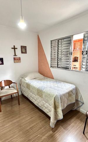 Casa à venda com 151m², 3 quartos e 2 vagas Casa à venda com 151m², 3 quartos e 2 vagasQuarto 2