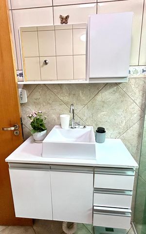 Casa à venda com 151m², 3 quartos e 2 vagas Casa à venda com 151m², 3 quartos e 2 vagasBanheiro 1