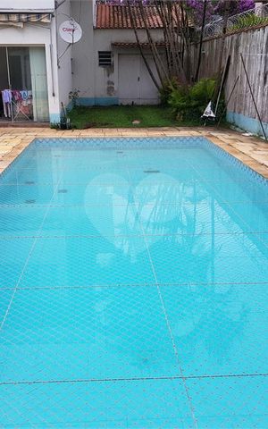 Casa à venda com 324m², 4 quartos e 3 vagas