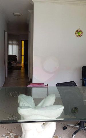Casa à venda com 324m², 4 quartos e 3 vagas
