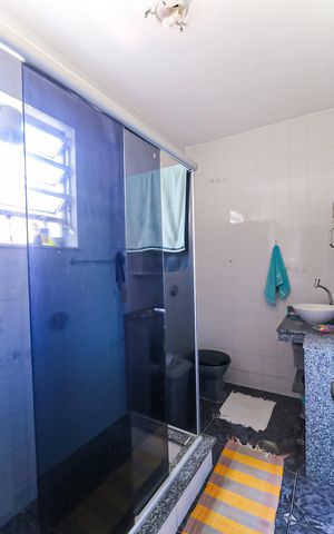 Casa à venda com 120m², 3 quartos e 1 vaga Casa à venda com 120m², 3 quartos e 1 vagaBanheiro