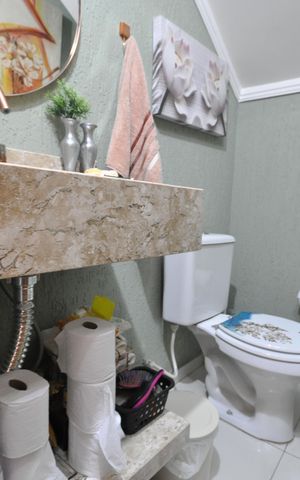 Casa à venda com 150m², 3 quartos e 2 vagasLavabo