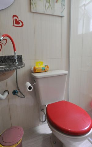 Casa à venda com 150m², 3 quartos e 2 vagasBanheiro da Suíte 2