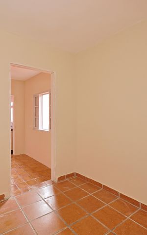 Casa à venda com 200m², 3 quartos e 2 vagasEdícula - Quarto