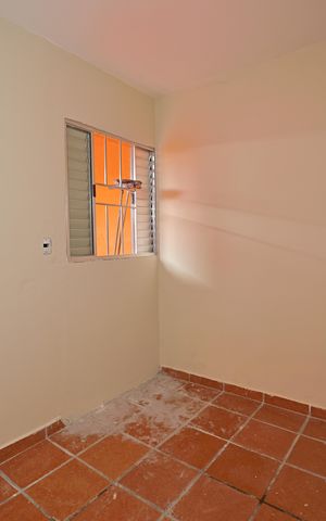 Casa à venda com 200m², 3 quartos e 2 vagasEdícula - Quarto