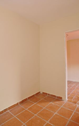 Casa à venda com 200m², 3 quartos e 2 vagasEdícula - Quarto