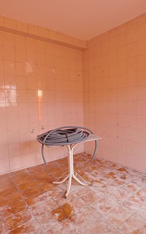 Casa à venda com 200m², 3 quartos e 2 vagasEdícula - Cozinha
