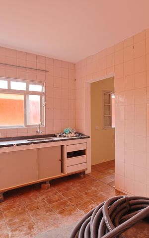 Casa à venda com 200m², 3 quartos e 2 vagasEdícula - Cozinha