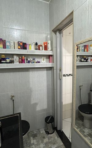 Casa à venda com 117m², 4 quartos e sem vagaBanheiro