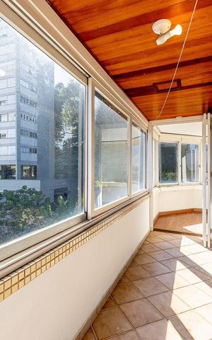 Apartamento para alugar com 275m², 4 quartos e 2 vagas Apartamento para alugar com 275m², 4 quartos e 2 vagasVaranda