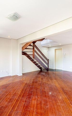 Apartamento para alugar com 275m², 4 quartos e 2 vagas Apartamento para alugar com 275m², 4 quartos e 2 vagasSala