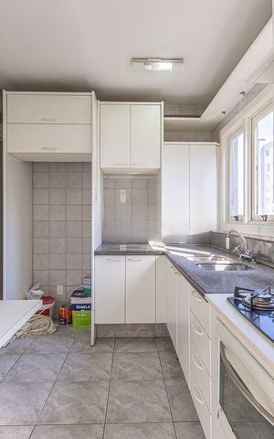 Apartamento para alugar com 275m², 4 quartos e 2 vagas Apartamento para alugar com 275m², 4 quartos e 2 vagasCozinha