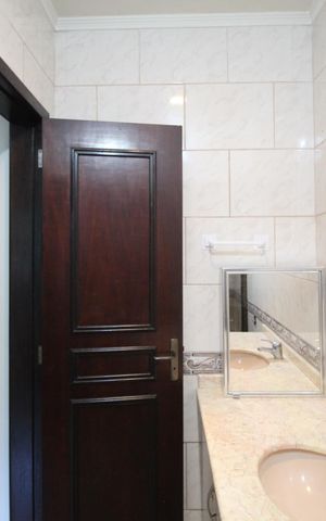 Casa à venda com 160m², 3 quartos e 2 vagasBanheiro da Suíte 1