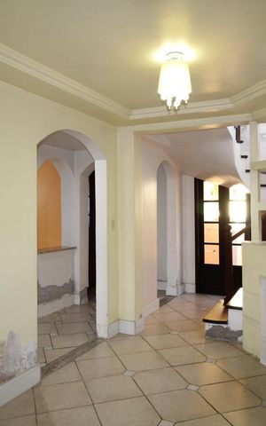 Casa à venda com 160m², 3 quartos e 2 vagasSala
