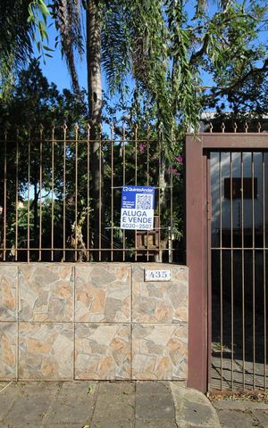 Casa à venda com 160m², 3 quartos e 2 vagasPlaqinha